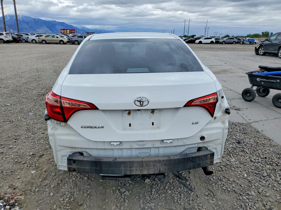 Продаж на аукціоні авто 2018 Toyota Corolla, vin: 2T1BURHE5JC000679, номер лоту: 53881016
