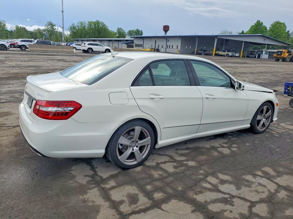 2011 Mercedes-benz E მანქანა იყიდება აუქციონზე, vin: WDDHF8HB5BA426212, აუქციონის ნომერი: 53089686