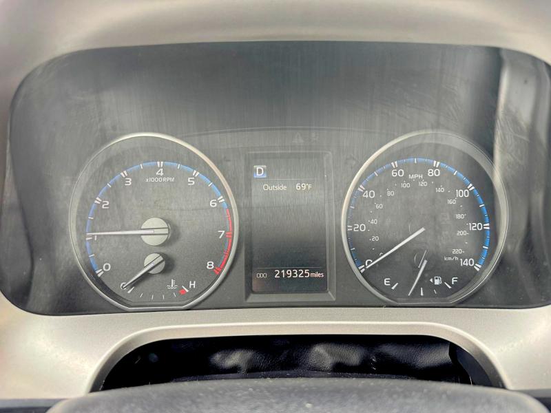 Продаж на аукціоні авто 2018 Toyota Rav4, vin: JTMBFREV8JJ219977, номер лоту: 53572726