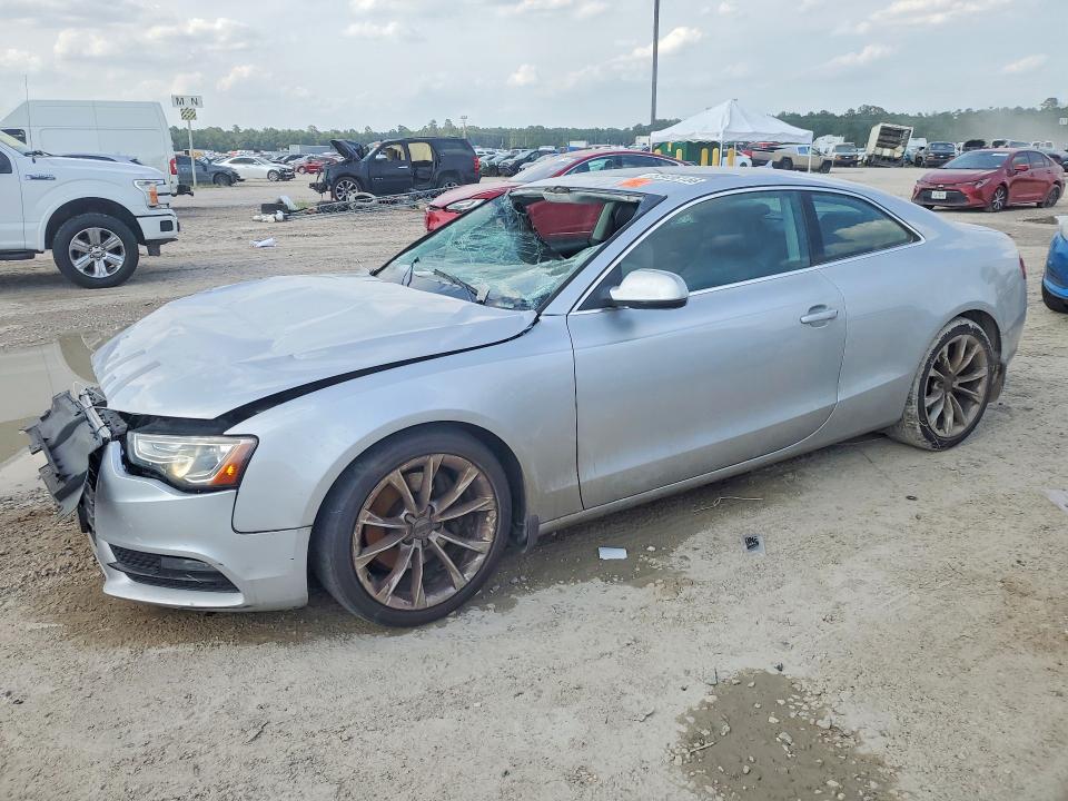 Продажа на аукционе авто 2013 Audi A5, vin: WAUVFAFR4DA000385, номер лота: 55458156