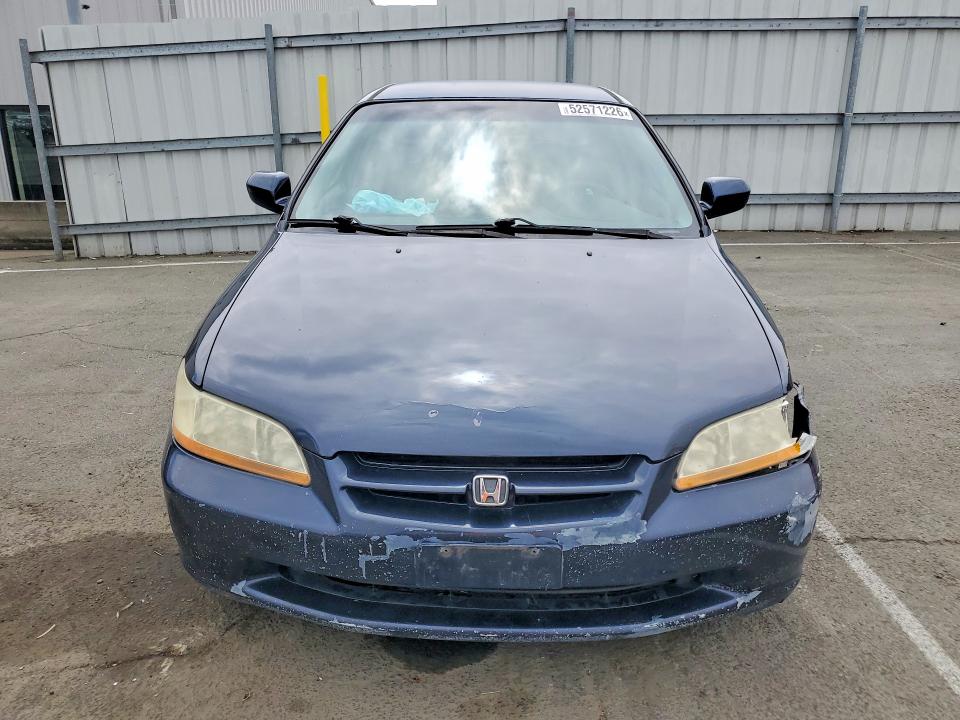 52571226 :رقم المزاد ، JHMCG5647YC037751 vin ، 2000 Honda Accord مزاد بيع