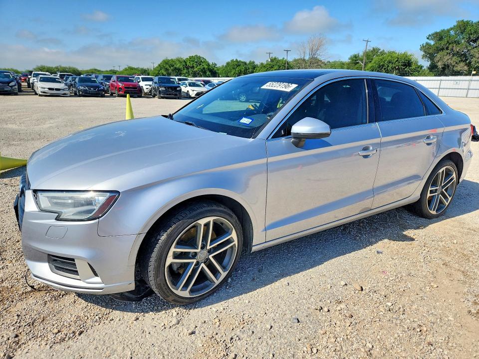 2019 Audi A3 მანქანა იყიდება აუქციონზე, vin: WAUAUGFF6K1015030, აუქციონის ნომერი: 55229196
