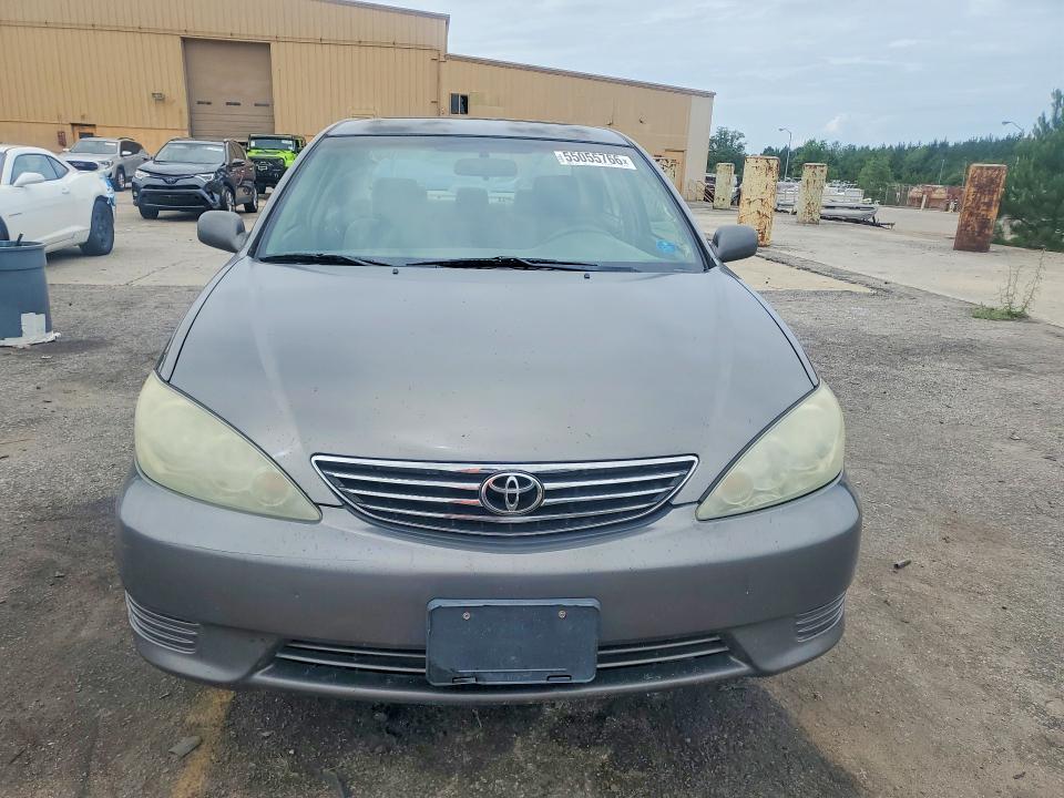 2005 Toyota Camry მანქანა იყიდება აუქციონზე, vin: 4T1BE32K35U548869, აუქციონის ნომერი: 55055766
