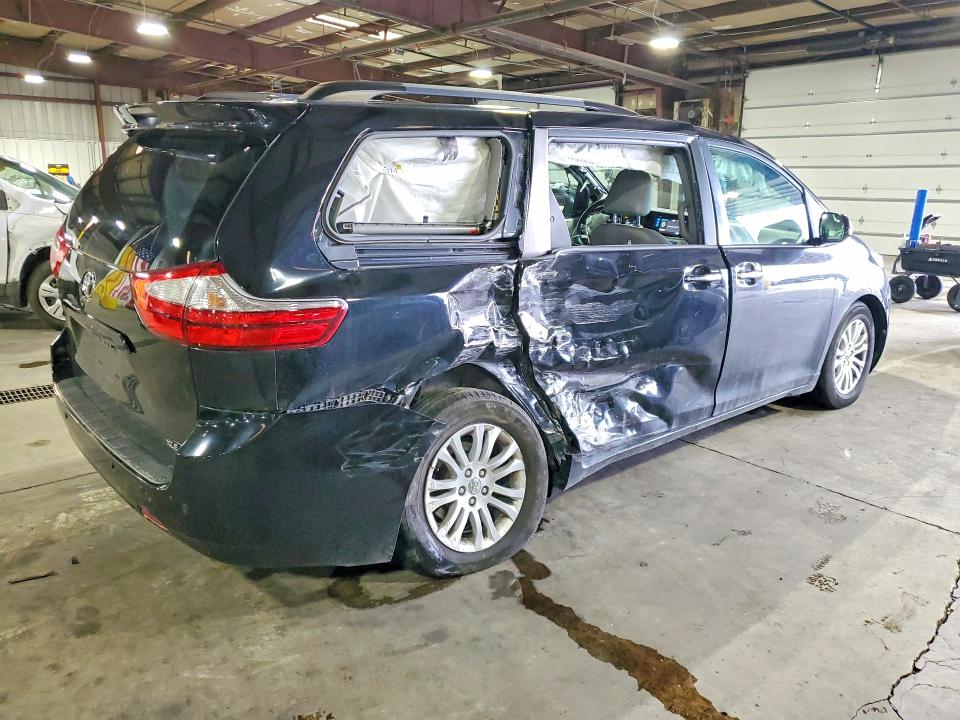 52729746 :رقم المزاد ، 5TDYK3DC6FS688000 vin ، 2015 Toyota Sienna مزاد بيع