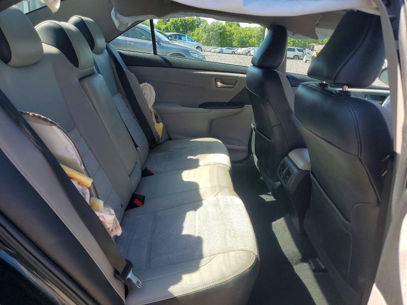 52938266 :رقم المزاد ، 4T1BF1FK8FU109812 vin ، 2015 Toyota Camry مزاد بيع