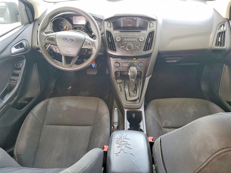52452256 :رقم المزاد ، 1FADP3K2XHL267272 vin ، 2017 Ford Focus مزاد بيع