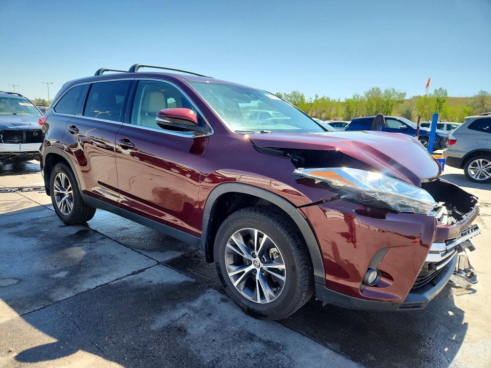 Продажа на аукционе авто 2019 Toyota Highlander, vin: 5TDBZRFH3KS746278, номер лота: 52864196