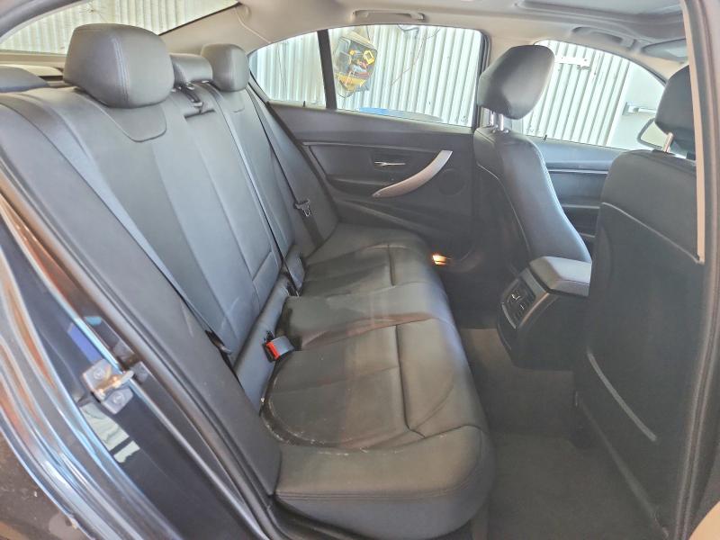 52897866 :رقم المزاد ، WBA3C3C55EK200443 vin ، 2014 Bmw 320 مزاد بيع