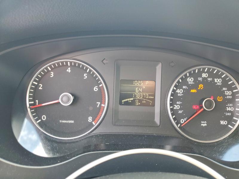2013 Volkswagen Jetta მანქანა იყიდება აუქციონზე, vin: 3VWDP7AJ2DM381945, აუქციონის ნომერი: 53348716