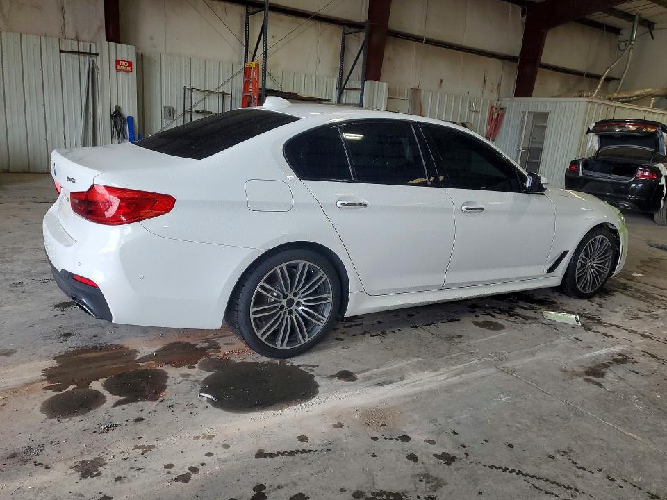 55041136 :رقم المزاد ، WBAJE5C51HG477661 vin ، 2017 Bmw 540 مزاد بيع