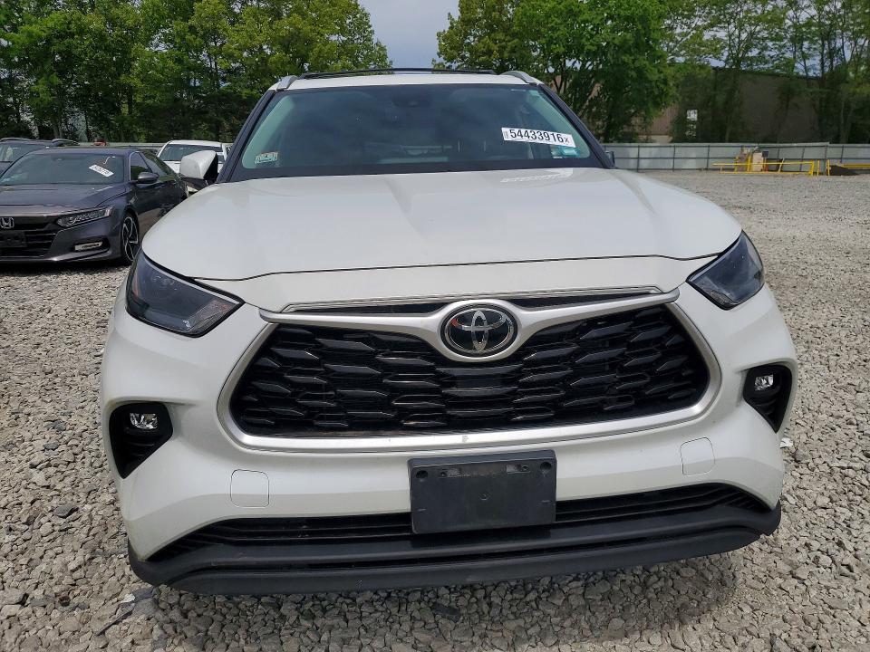 Продаж на аукціоні авто 2022 Toyota Highlander, vin: 5TDGZRBH2NS204427, номер лоту: 54433916