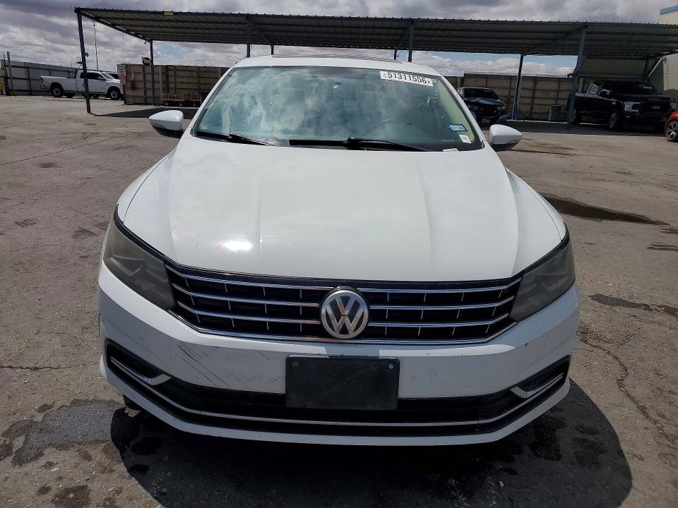 2017 Volkswagen Passat მანქანა იყიდება აუქციონზე, vin: 1VWBT7A3XHC072851, აუქციონის ნომერი: 51311556