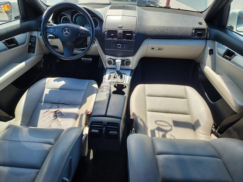 2010 Mercedes-benz C მანქანა იყიდება აუქციონზე, vin: WDDGF5EB5AR103969, აუქციონის ნომერი: 52935256