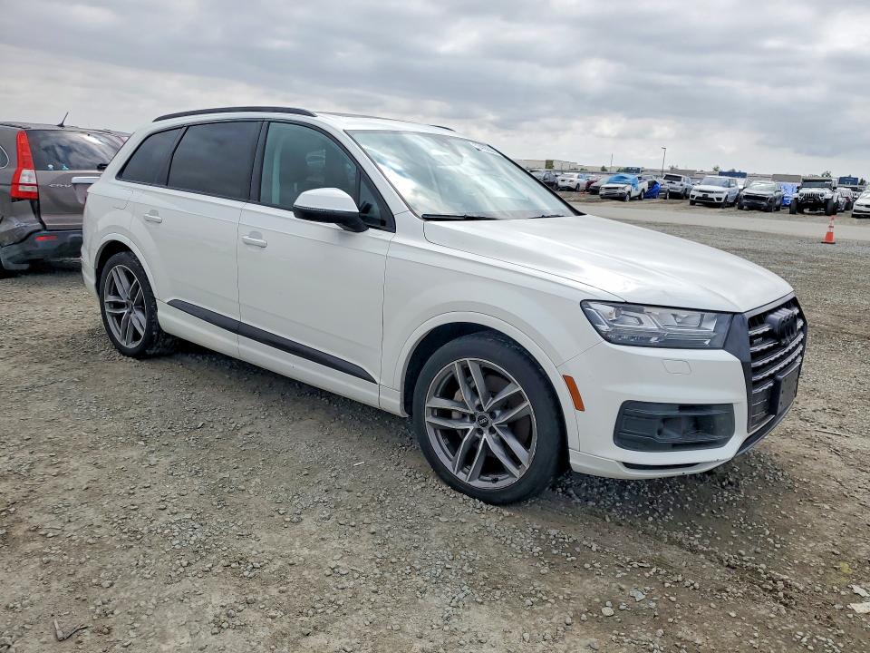 2017 Audi Q7 მანქანა იყიდება აუქციონზე, vin: WA1VAAF73HD039337, აუქციონის ნომერი: 53425636