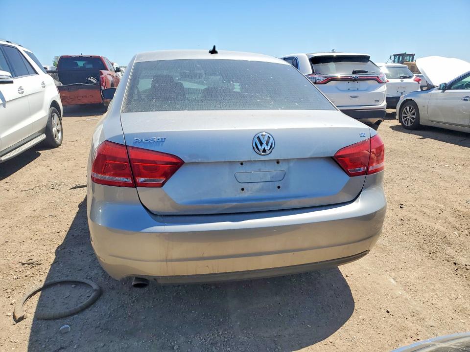 Продажа на аукционе авто 2012 Volkswagen Passat, vin: 1VWBH7A32CC110972, номер лота: 52937276