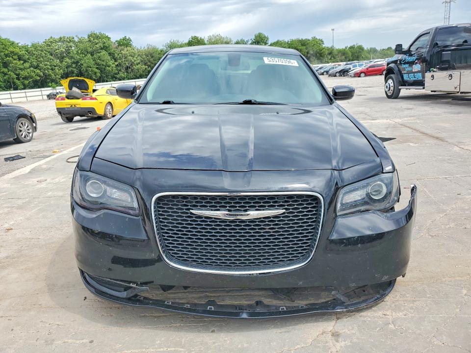 53570396 :رقم المزاد ، 2C3CCAAG8LH168656 vin ، 2020 Chrysler 300 مزاد بيع