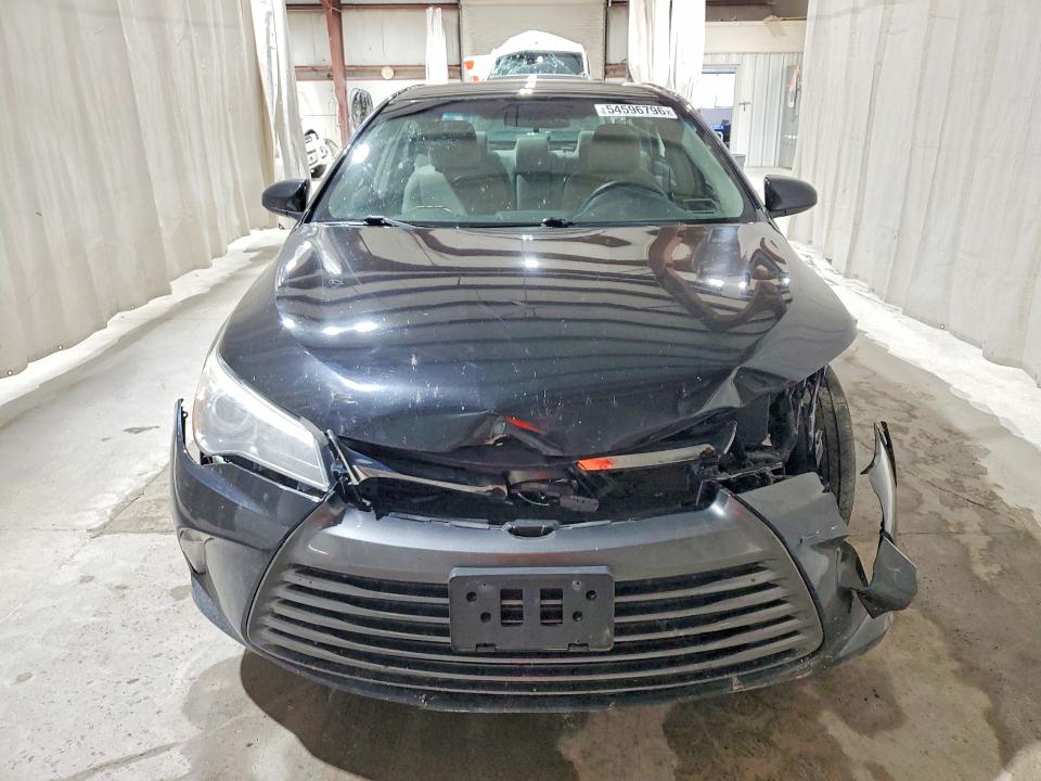 54596796 :رقم المزاد ، 4T4BF1FK4FR452624 vin ، 2015 Toyota Camry مزاد بيع