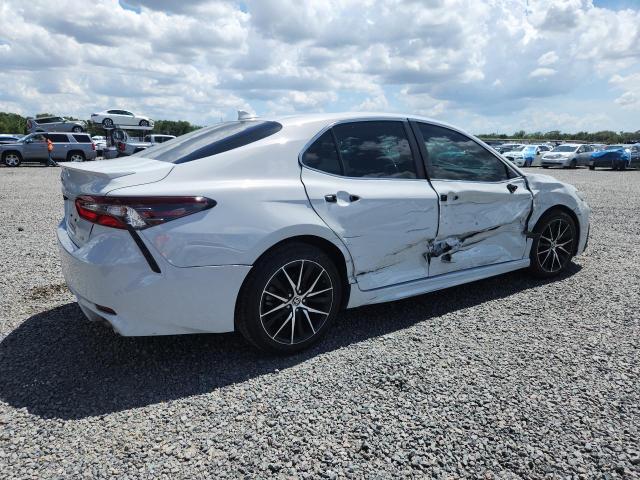 2024 Toyota Camry მანქანა იყიდება აუქციონზე, vin: 4T1G11AK2RU213597, აუქციონის ნომერი: 55039276