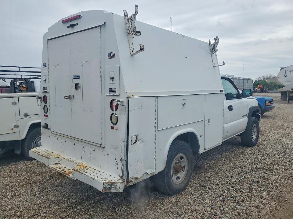 2006 Chevrolet Silverado მანქანა იყიდება აუქციონზე, vin: 1GBHC24U06E150175, აუქციონის ნომერი: 54610636