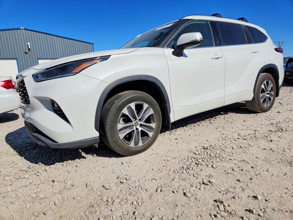 52040256 :رقم المزاد ، 5TDHZRBH5MS551589 vin ، 2021 Toyota Highlander مزاد بيع
