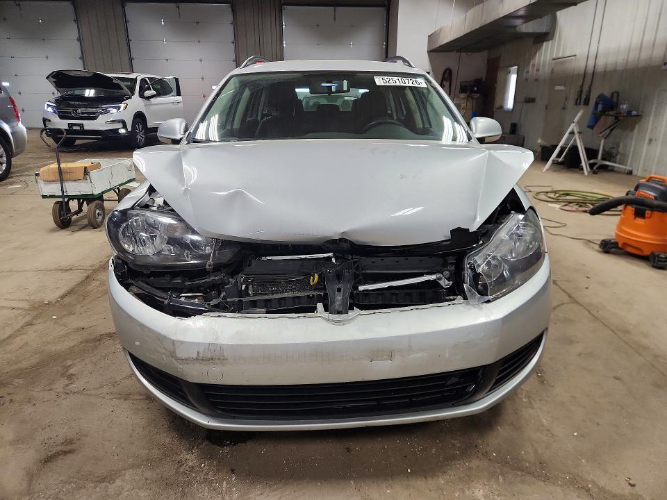 52510726 :رقم المزاد ، 3VWPP7AJ2EM602331 vin ، 2014 Volkswagen Jetta مزاد بيع