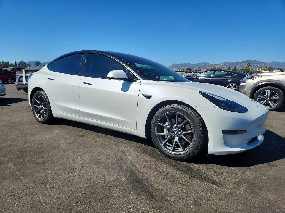 2021 Tesla Model 3 მანქანა იყიდება აუქციონზე, vin: 5YJ3E1EA6MF013638, აუქციონის ნომერი: 52885036
