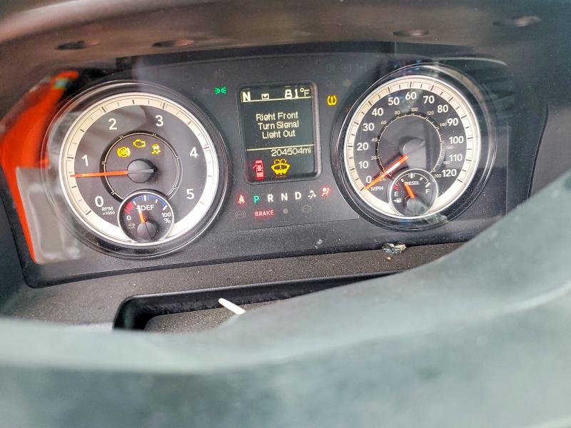 52584966 :رقم المزاد ، 3C6UR5HL2JG320296 vin ، 2018 Ram 2500 مزاد بيع