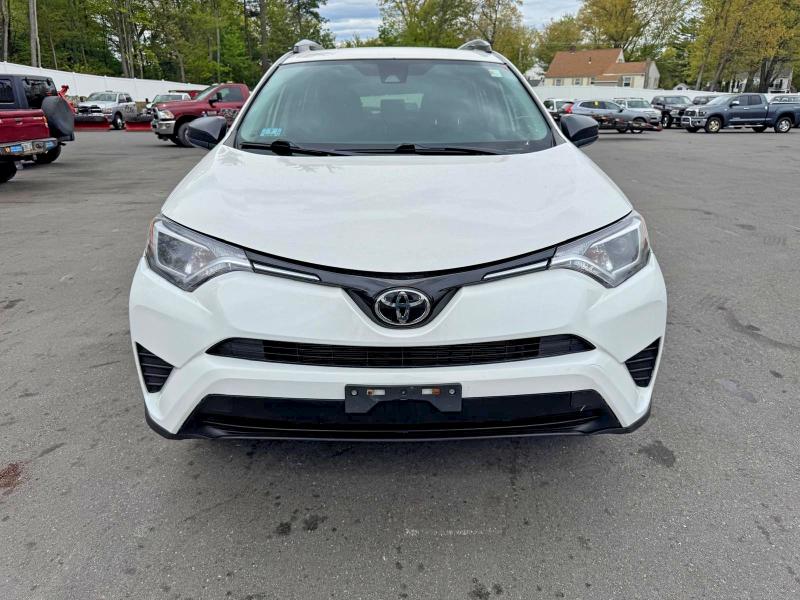 Продаж на аукціоні авто 2018 Toyota Rav4, vin: JTMBFREV8JJ219977, номер лоту: 53572726