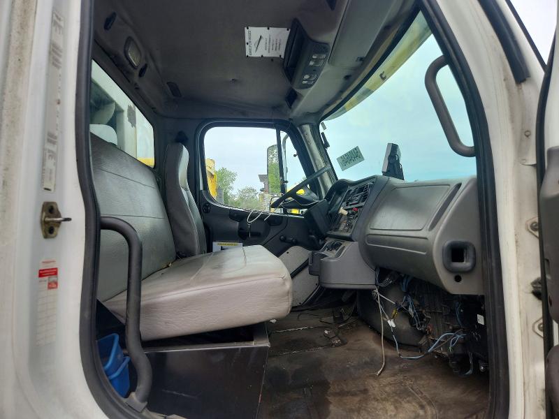 2006 Freightliner M2 მანქანა იყიდება აუქციონზე, vin: 1FVHCYDJ36HV72223, აუქციონის ნომერი: 54494646