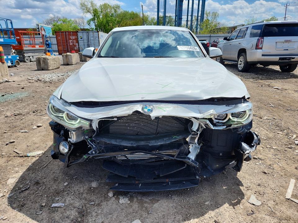 2018 Bmw 320 მანქანა იყიდება აუქციონზე, vin: WBA8A3C57JA486923, აუქციონის ნომერი: 52230426
