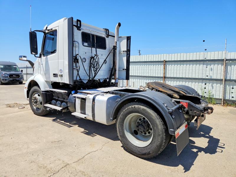 53750276 :رقم المزاد ، 4V4W39EH6LN262282 vin ، 2020 Volvo Vnr مزاد بيع