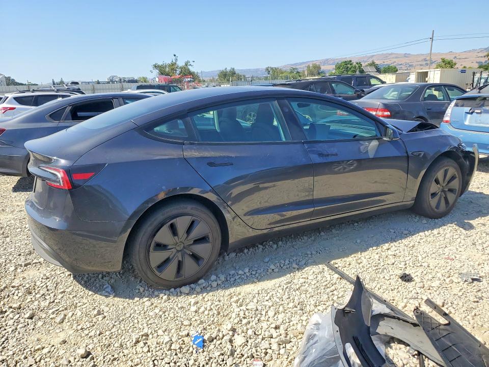 54803246 :رقم المزاد ، 5YJ3E1EA3SF053124 vin ، 2025 Tesla Model 3 مزاد بيع