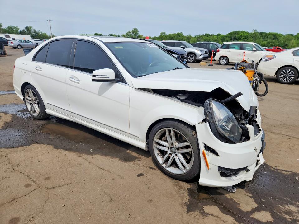 54816456 :رقم المزاد ، WDDGF8AB5DG075176 vin ، 2013 Mercedes-benz C مزاد بيع