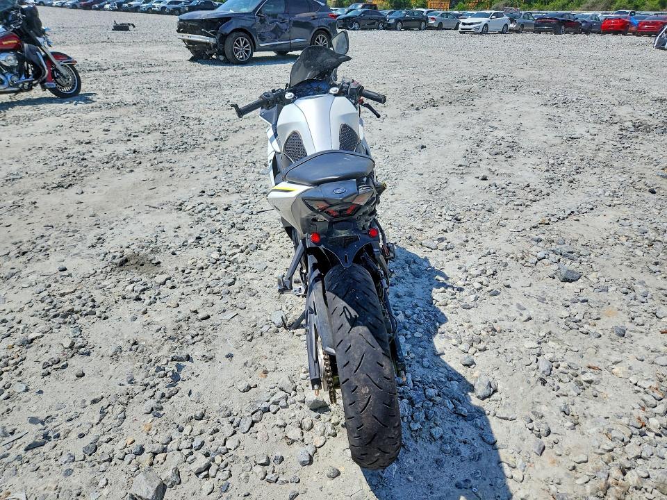 Продаж на аукціоні авто 2018 Yamaha Yzfr3, vin: MH3RH15YXJK003693, номер лоту: 52233226
