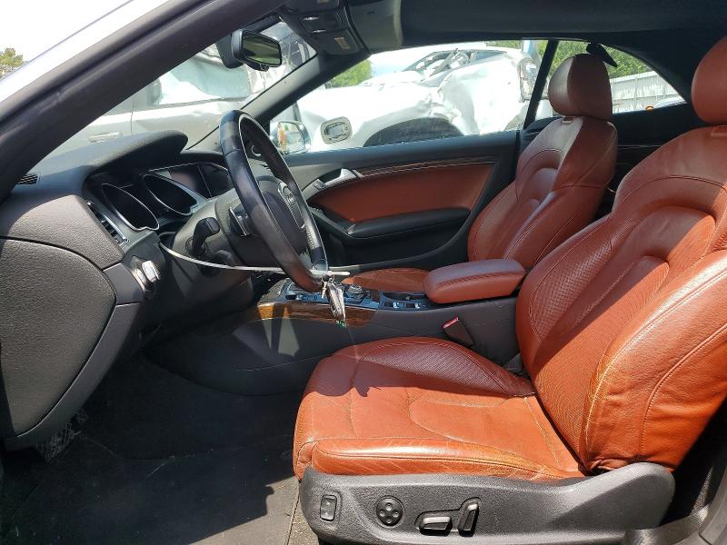 53078846 :رقم المزاد ، WAUCGAFH6BN015858 vin ، 2011 Audi S5 مزاد بيع