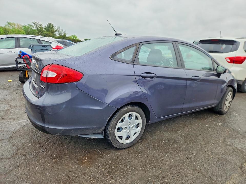 2013 Ford Fiesta მანქანა იყიდება აუქციონზე, vin: 3FADP4BJXDM152550, აუქციონის ნომერი: 52590526