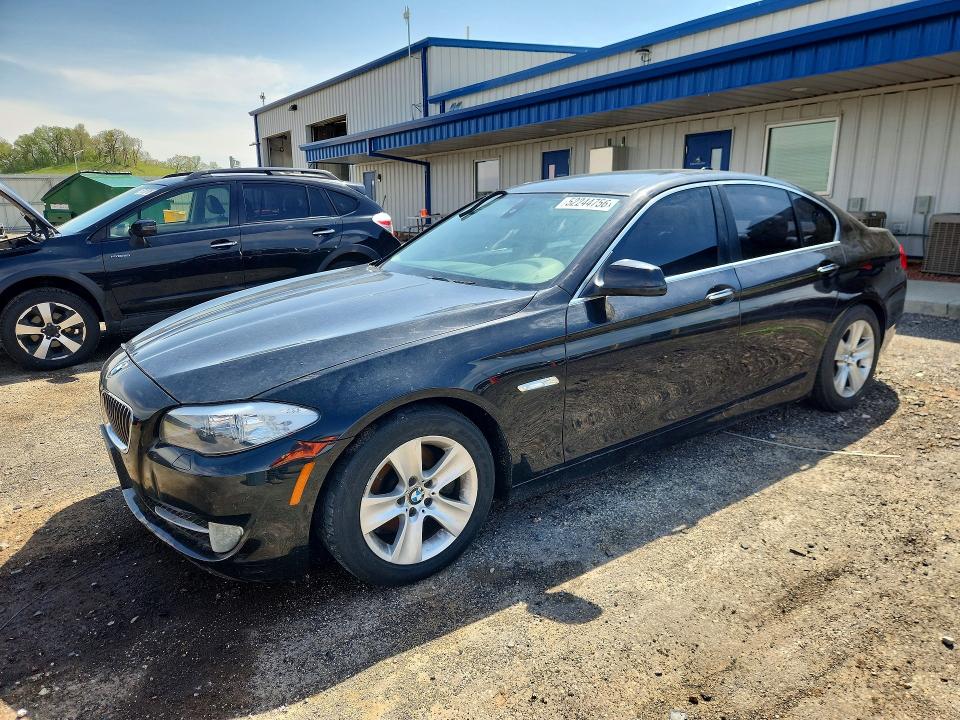 52244756 :رقم المزاد ، WBAFR1C53BC740377 vin ، 2011 Bmw 528 مزاد بيع