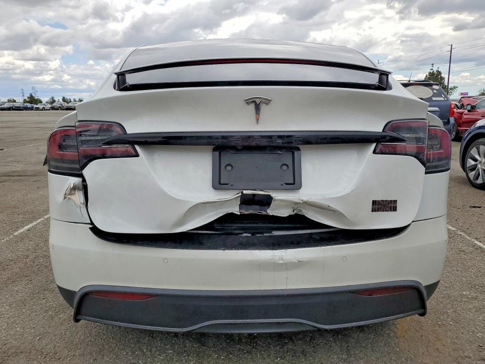 52537606 :رقم المزاد ، 7SAXCBE66NF344006 vin ، 2022 Tesla Model X مزاد بيع
