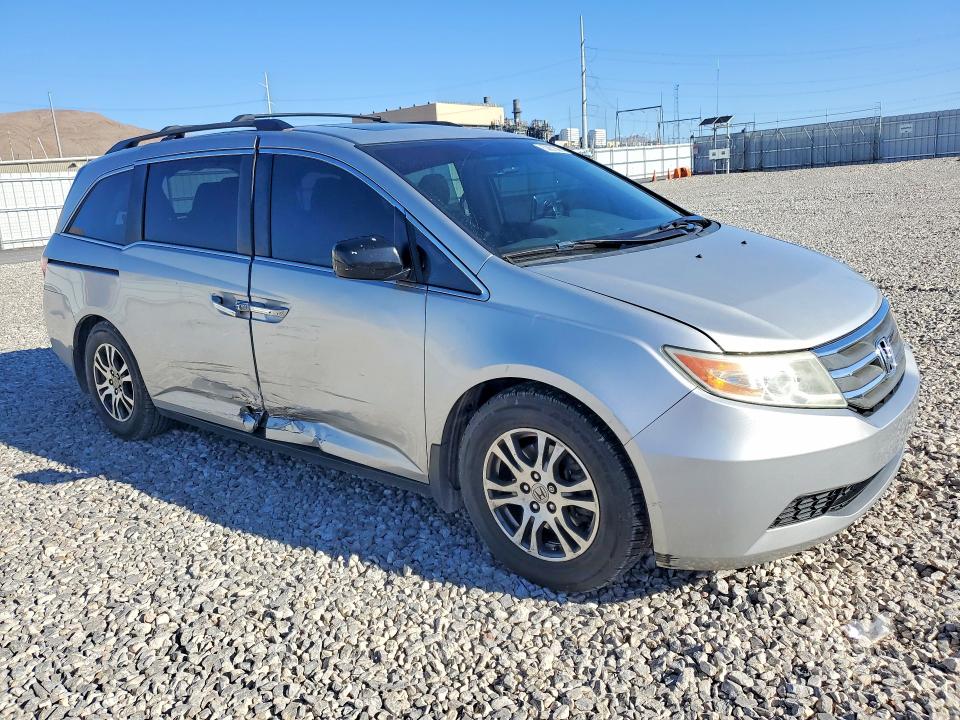 52861806 :رقم المزاد ، 5FNRL5H61CB120206 vin ، 2012 Honda Odyssey مزاد بيع