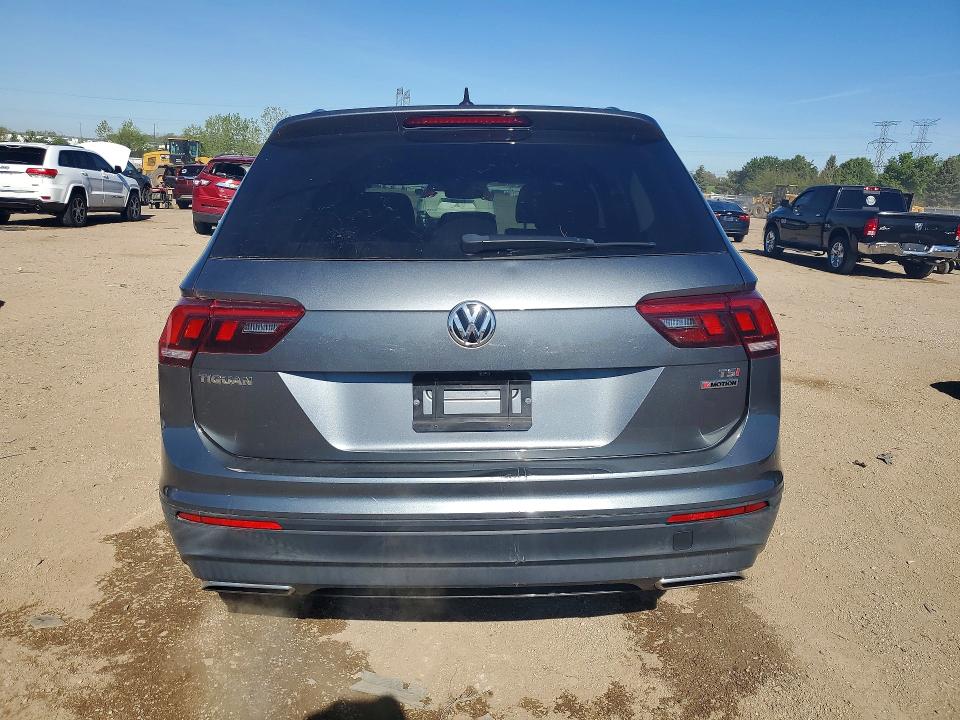 53418116 :رقم المزاد ، 3VV2B7AX2JM165183 vin ، 2018 Volkswagen Tiguan مزاد بيع