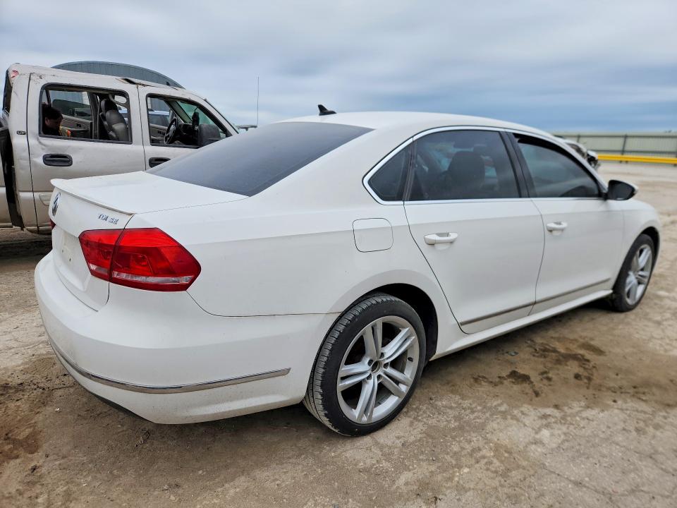 52227456 :رقم المزاد ، 1VWBN7A39CC036457 vin ، 2012 Volkswagen Passat مزاد بيع