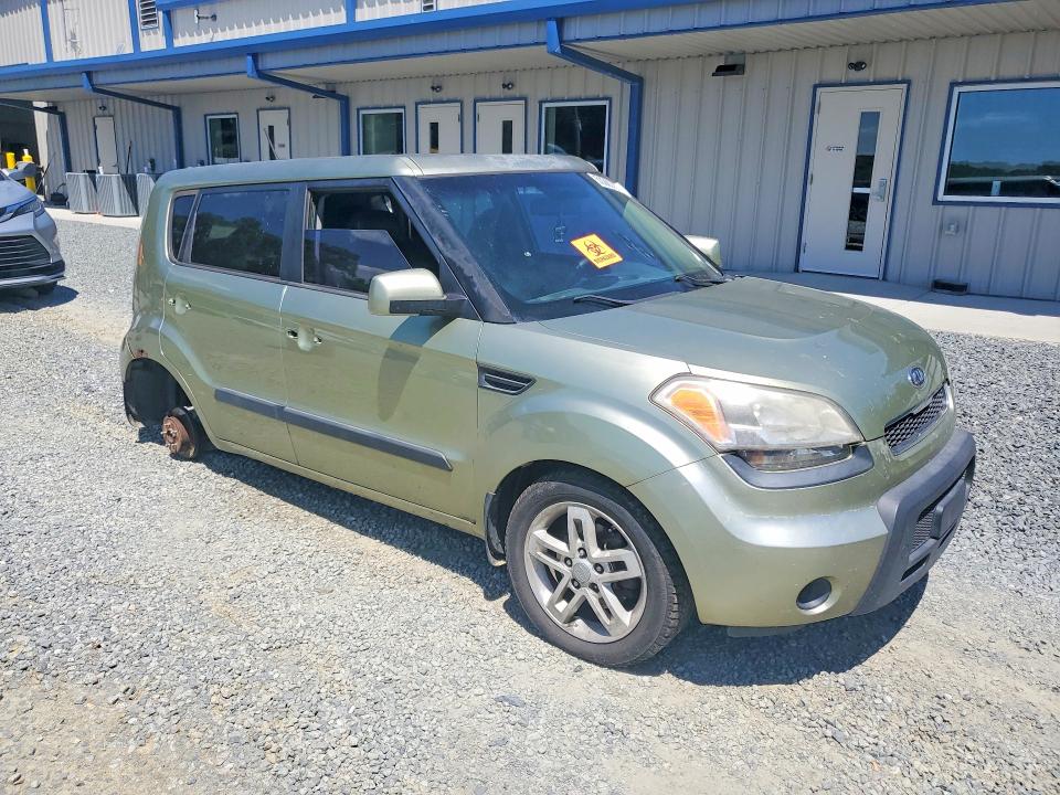 53281726 :رقم المزاد ، KNDJT2A21B7215470 vin ، 2011 Kia Soul مزاد بيع