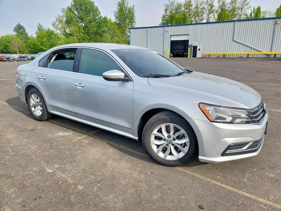 Продажа на аукционе авто 2016 Volkswagen Passat, vin: 1VWAT7A36GC050243, номер лота: 52083316