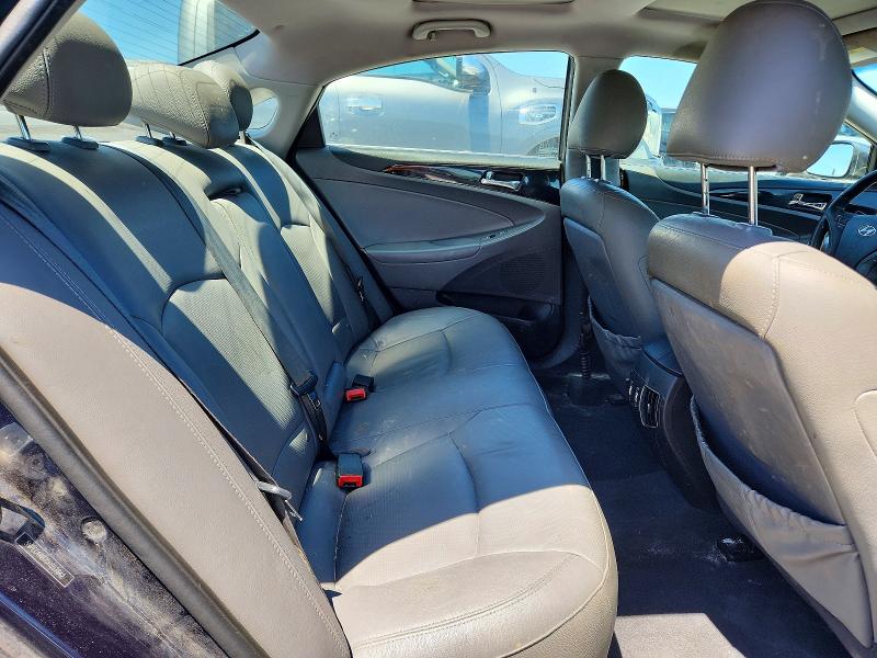 52179926 :رقم المزاد ، 5NPEC4AB7DH557842 vin ، 2013 Hyundai Sonata مزاد بيع