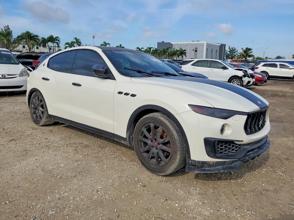 Продажа на аукционе авто 2017 Maserati Levante, vin: ZN661XUA3HX257870, номер лота: 55558806