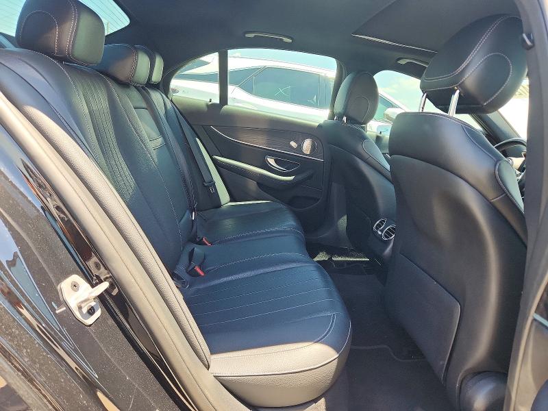 53472586 :رقم المزاد ، W1KZF8DB6MA950997 vin ، 2021 Mercedes-benz E مزاد بيع