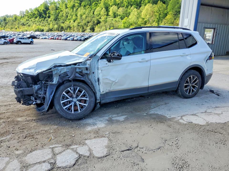 Продаж на аукціоні авто 2020 Volkswagen Tiguan, vin: 3VV2B7AX3LM002643, номер лоту: 52129586
