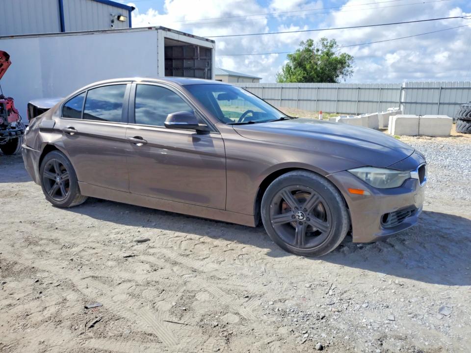 2013 Bmw 328 მანქანა იყიდება აუქციონზე, vin: WBA3C1G57DNR49322, აუქციონის ნომერი: 54246866