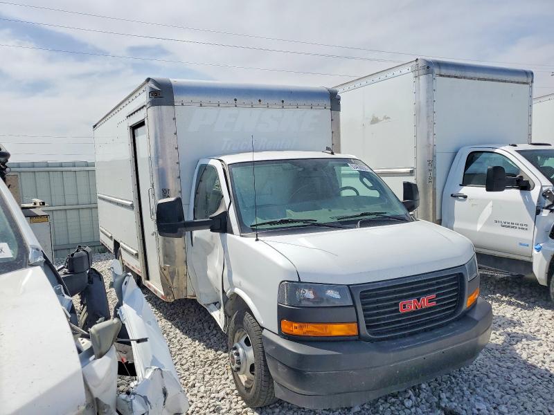 53458056 :رقم المزاد ، 7GZ37TC74NN012023 vin ، 2022 Gmc Savana مزاد بيع