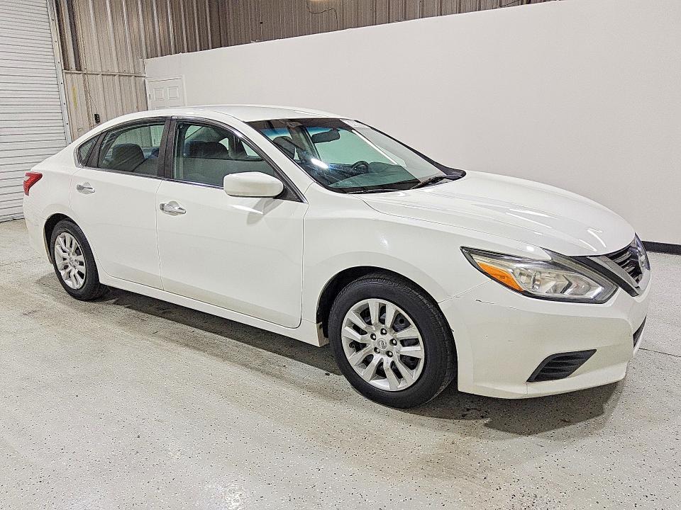 Продаж на аукціоні авто 2017 Nissan Altima, vin: 1N4AL3AP4HC234005, номер лоту: 54504816